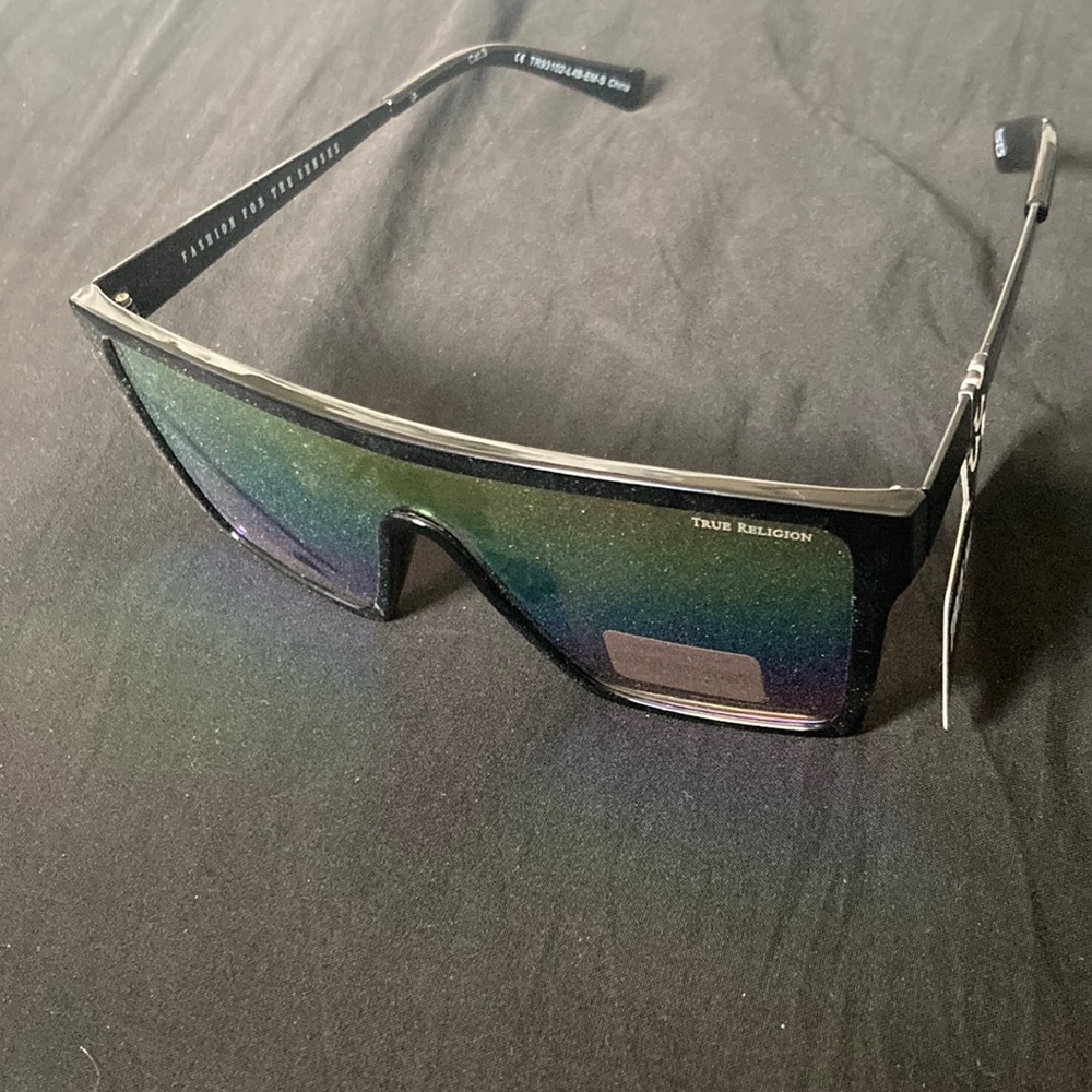 True religion women sunglasses with uv protection nwt